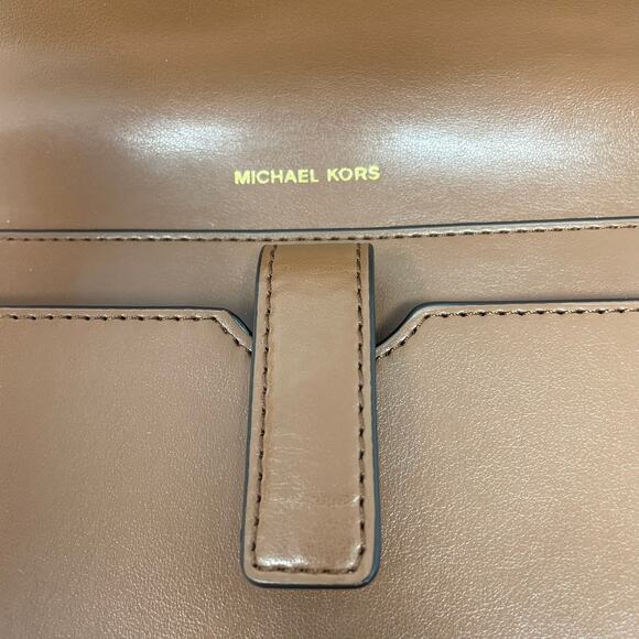 MK Michael Kors Signature Tan Brown Leather Trifold Wallet Gold Hardware Wrist - Picture 5 of 10